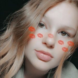 Meet your Posher, Eva